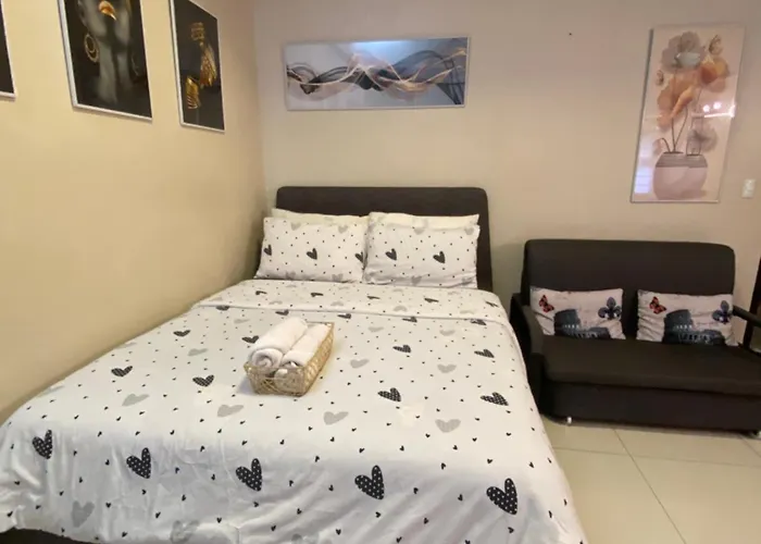 Apartamento Alliyah Staycation Newport101 Near Naia Terminal 3 *